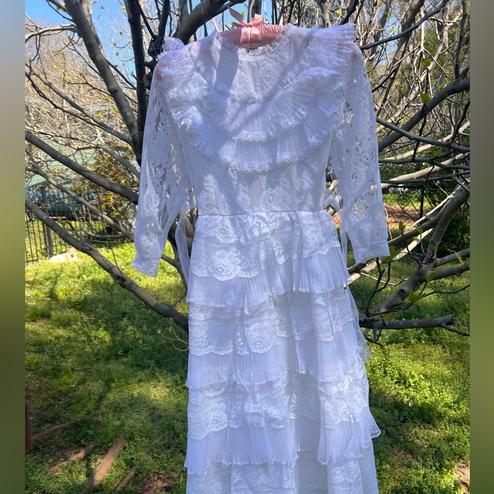 White Lace Tiered Long Sleeve Dress